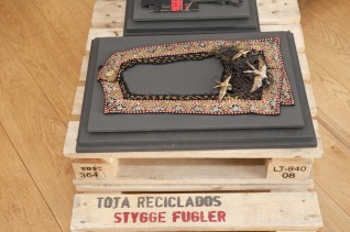 Tota reciclados, "Stygge fugler", 2009, Foto: Nasjonalmuseet  