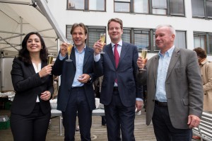 Her feires Stortingsvedtaket. F.v. Kulturminister Hadia Tajik, arkitekt Klaus Schuwerk, Nasjonalmuseets direktør Audun Eckhoff og Prosjektdirektør i Statsbygg Per Willy Nysæter    Foto: Børre Høstland /Nasjonalmuseet